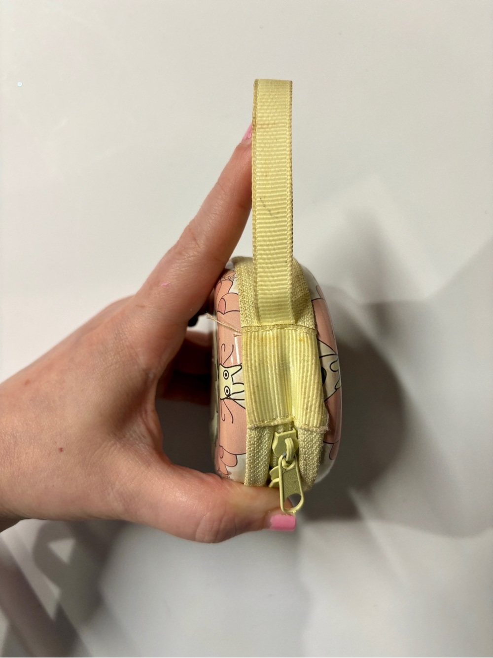 My Neighbor Totoro Beige and Pink Zipper Hardcase - Picture 4 of 4